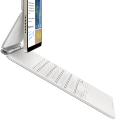 iPad Air, am Magic Keyboard befestigt
