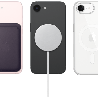 iPhone 17e, Rückseite, Farbe Hellrosa, Feingewebe Wallet mit MagSafe angebracht, iPhone 17e, Rückseite, Farbe Schwarz, MagSafe Ladegerät angebracht, iPhone 17e, Rückseite, Farbe Weiß, Clear Case mit MagSafe angebracht