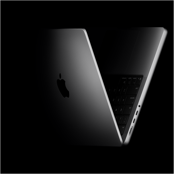 MacBook Pro in V-Form positioniert, Verweis auf den M5 Chip